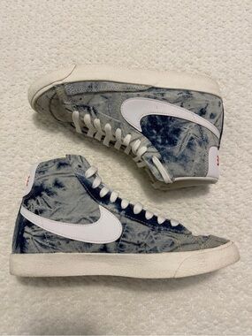 Nike Blazer Mid ‘77 Acid Wash Denim High Top Sneakers Women’s Size 9